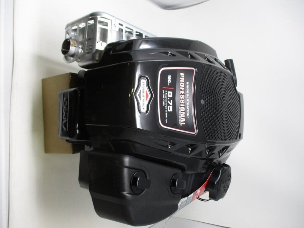 Briggs & Stratton 104M02-0028-F1 725EXi Series 163cc Vertical Engine 8.75