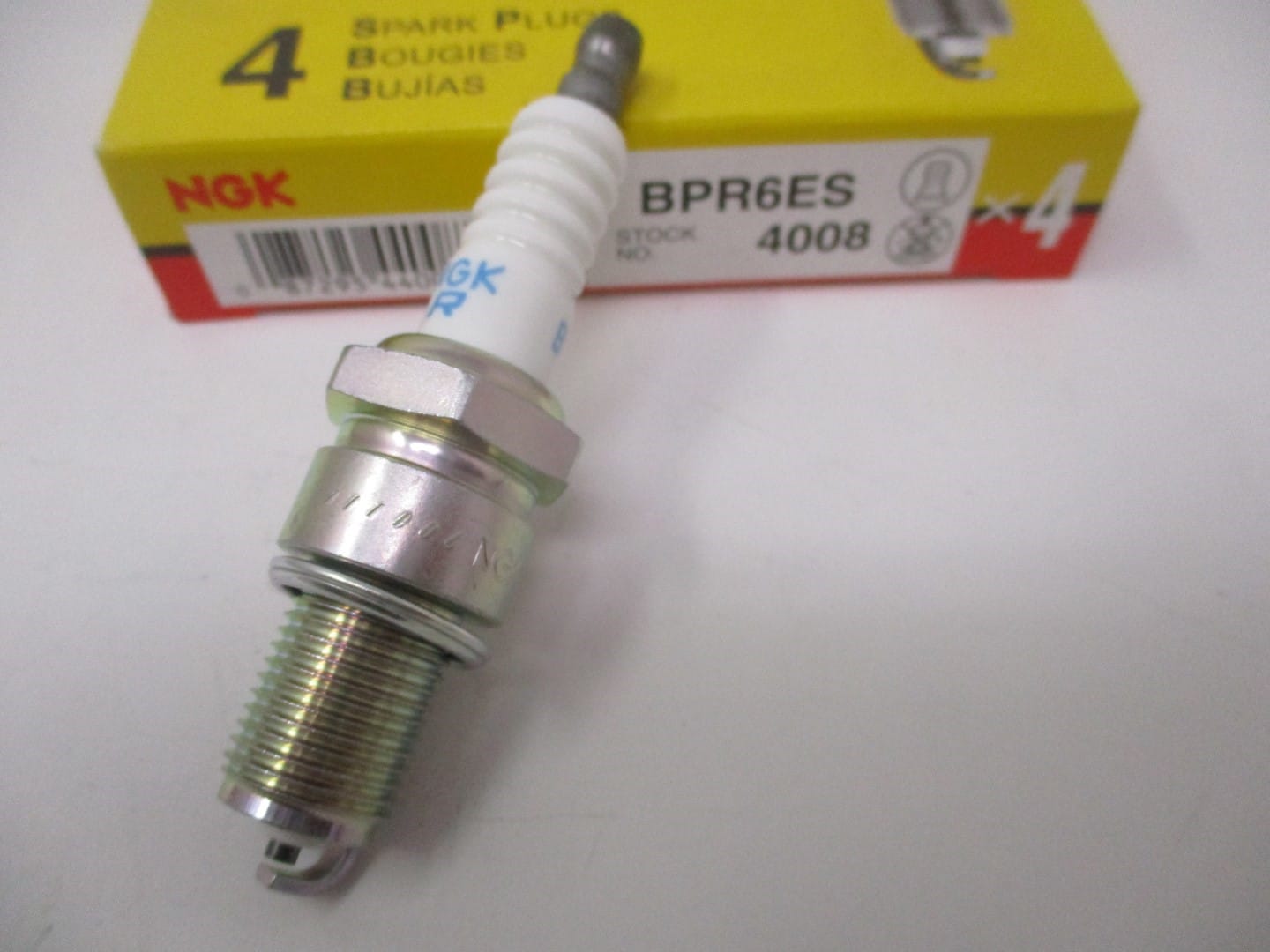 Genuine NGK 4008 BPR6ES Solid Spark Plug Lawnmower - Image 6
