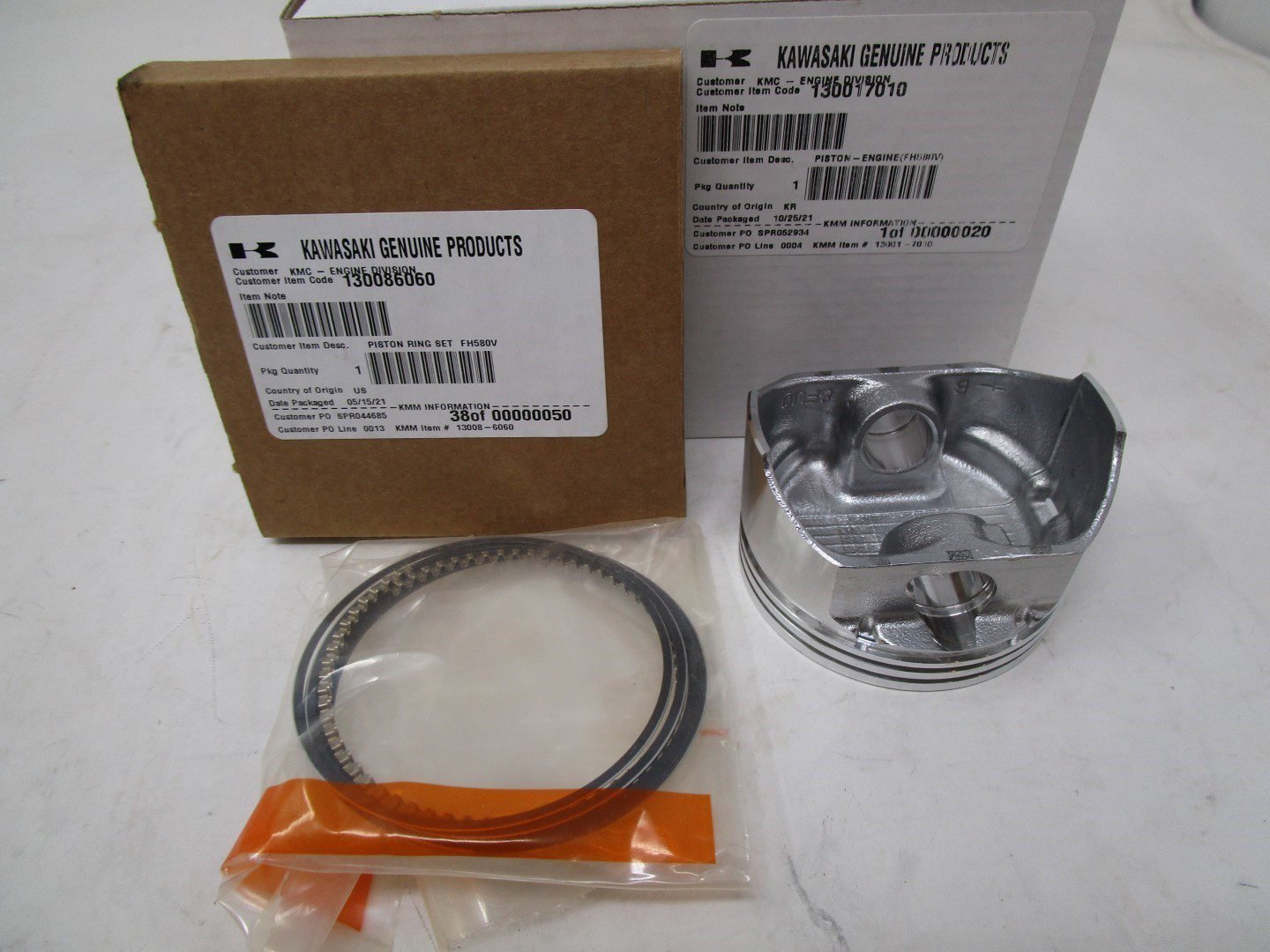 Genuine Kawasaki 13001-7010 Piston & Rings 13008-6060 STD. Standard FH541V, FH580V,