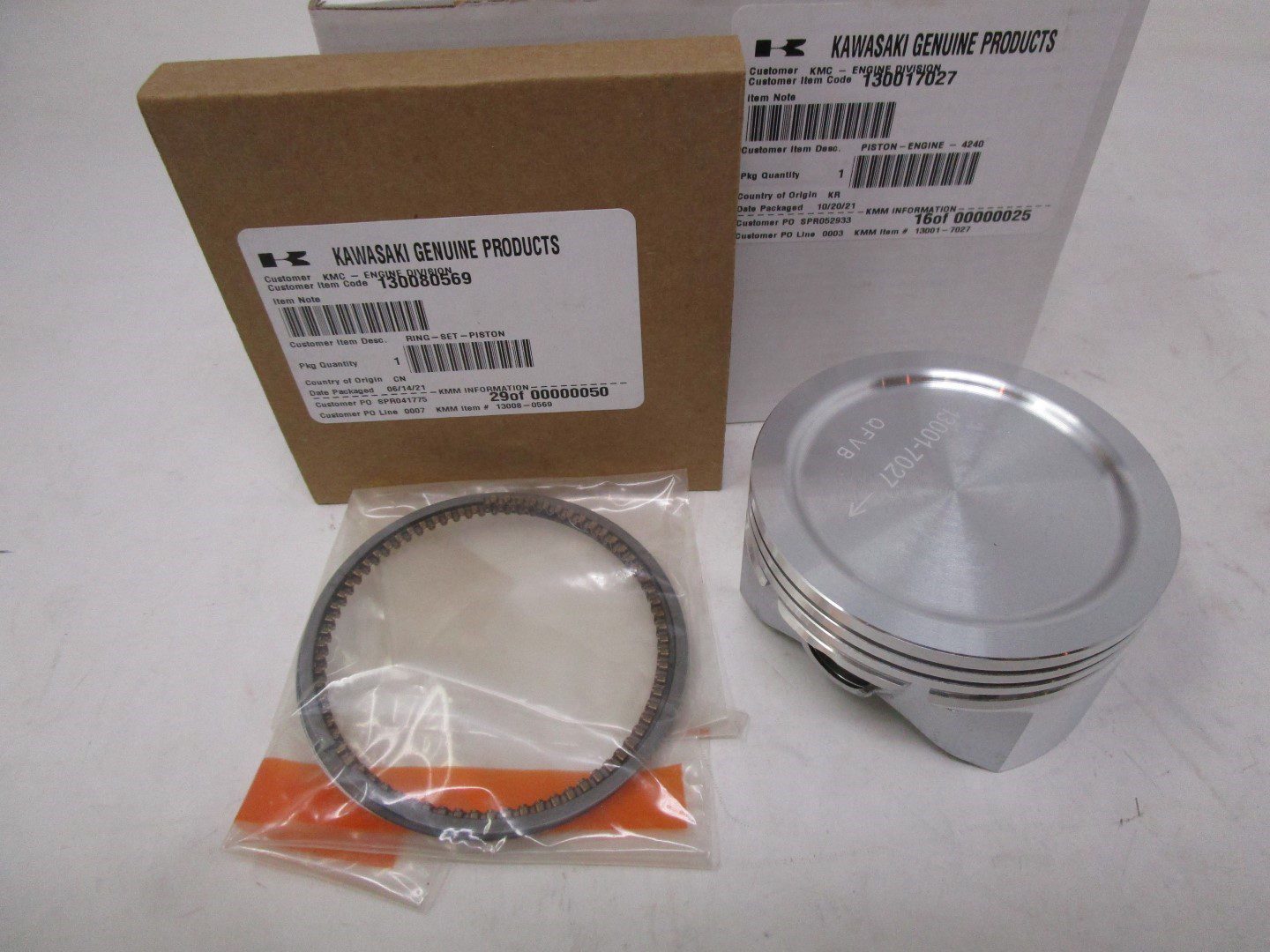 Genuine Kawasaki 13001-7027 Piston 13008-0569 Rings STD Standard - Image 2