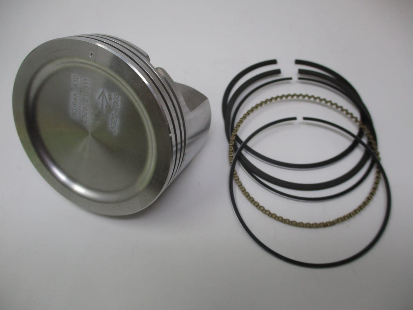 Genuine Kawasaki Piston 13029-7008 & Rings 13025-7005 OS 0.5 FH770D Oversize