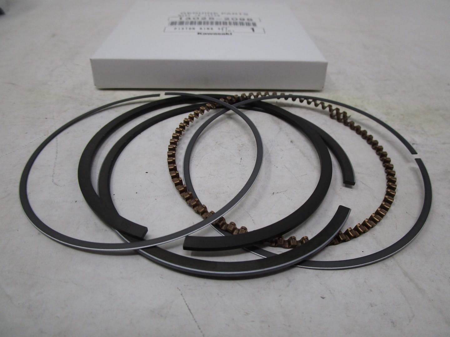 Genuine Kawasaki 13025-2098 Piston Rings 0.5 OS Oversize FE350D, FE 350D, - Image 3