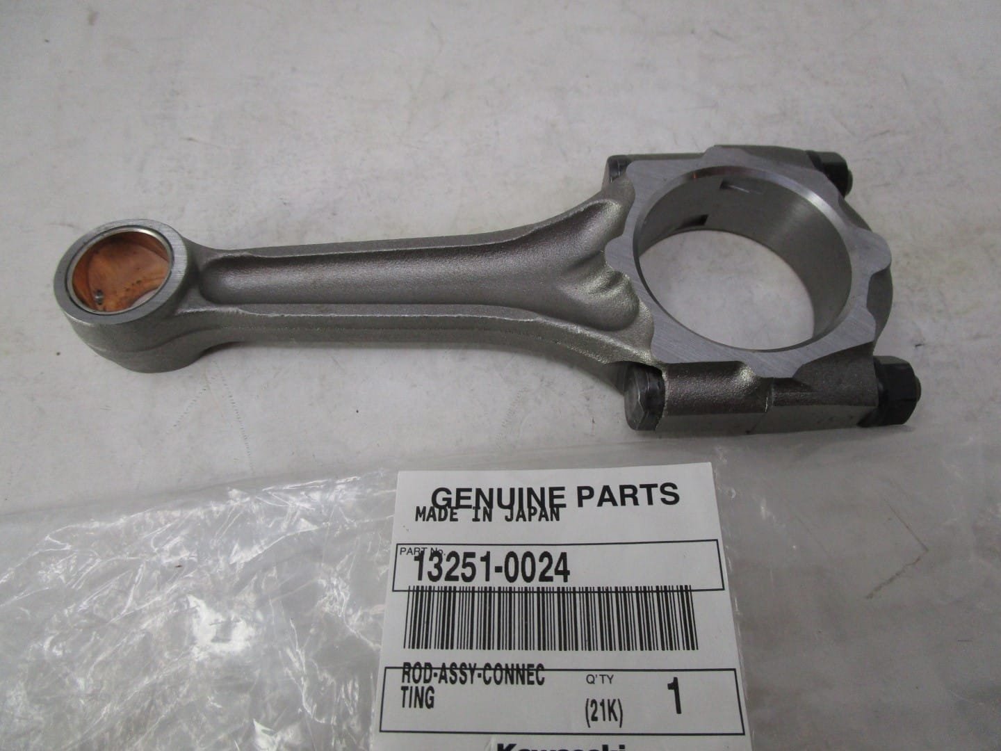 Genuine Kawasaki 13251-0024 Daihatsu Diesel Connecting Rod DM950