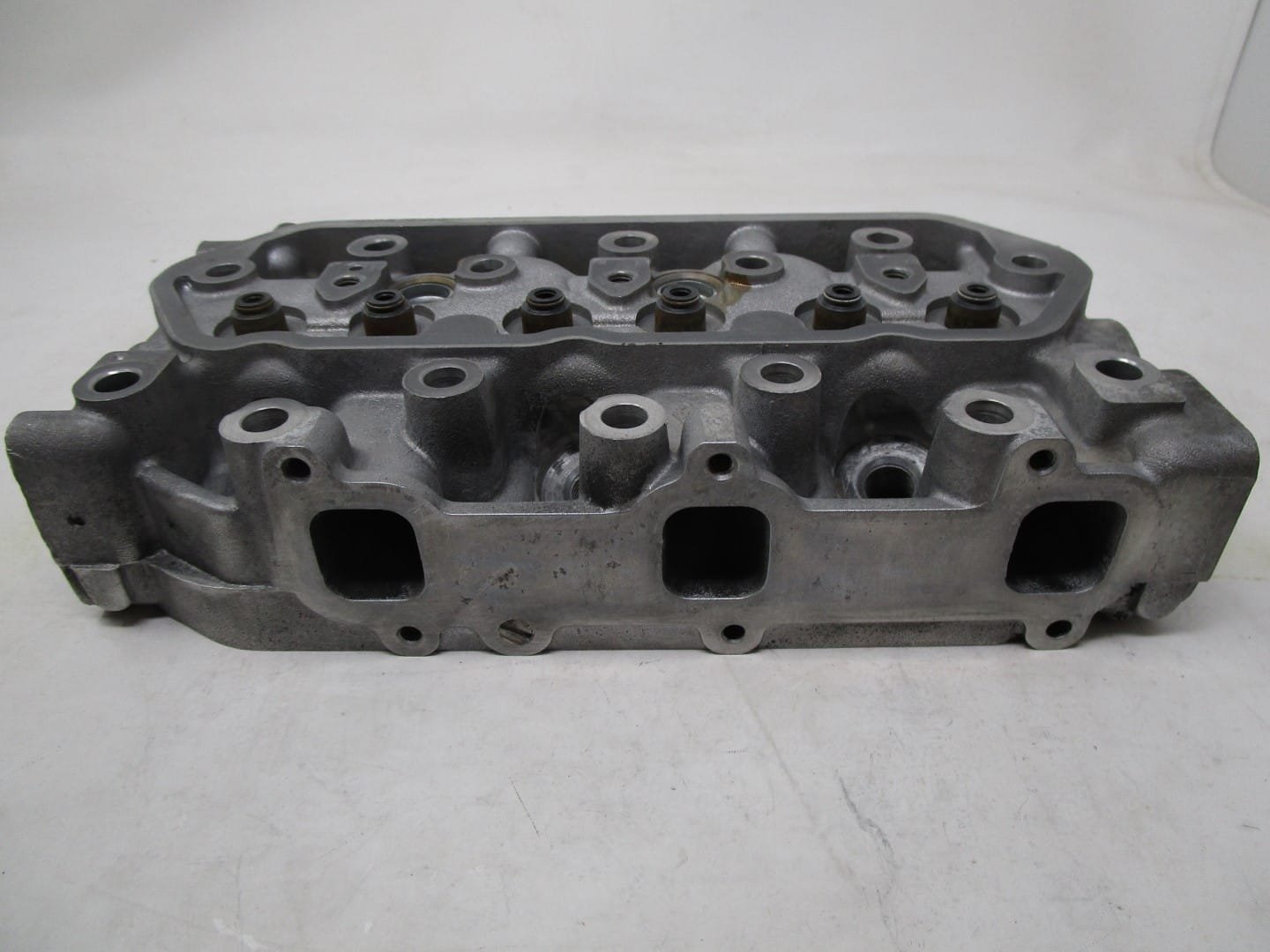 Genuine 825681 Used Briggs & Stratton Head Aluminum Daihatsu Gas Engine Toro, - Image 2