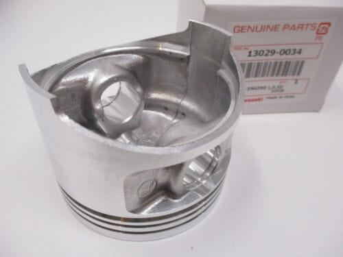 Genuine Kawasaki Piston 13029-0034, 13029-2101, OS 0.50 FD711D, FD750D, FE290D