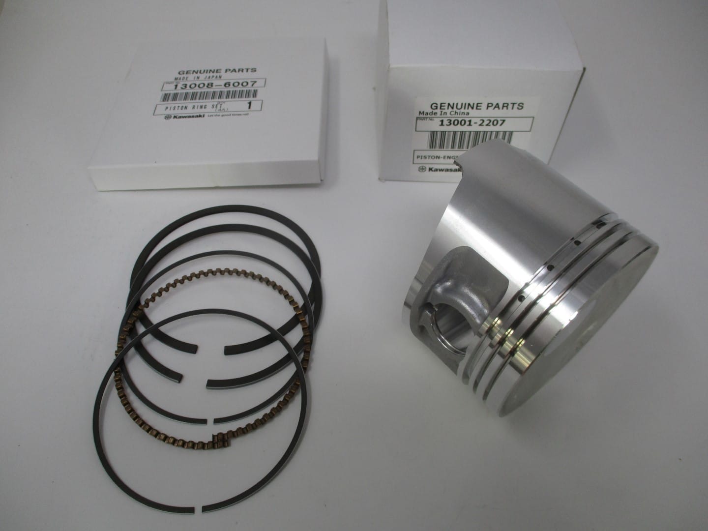 Genuine Kawasaki 13001-2207 13008-6007 Piston & Rings STD FE290D FD711D FD750D - Image 2