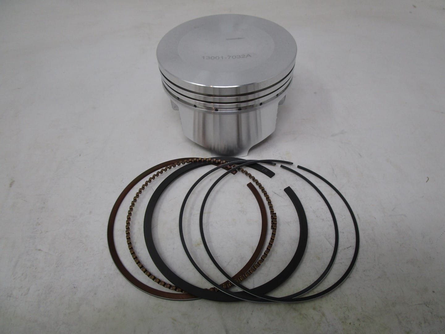 Genuine Kawasaki 13001-7032 & 13008-7007 STD Piston & Rings FX921V, FXT00V,