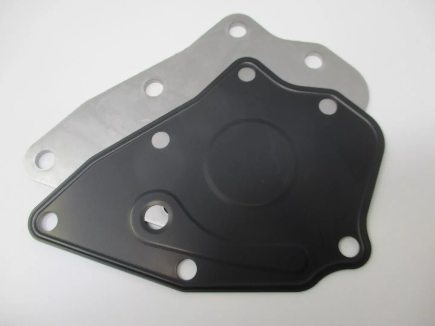 Genuine Kawasaki 16142-2062 & 11009-2828 Oil Pump Gasket & Cover FE290D Engine Generator - Image 3
