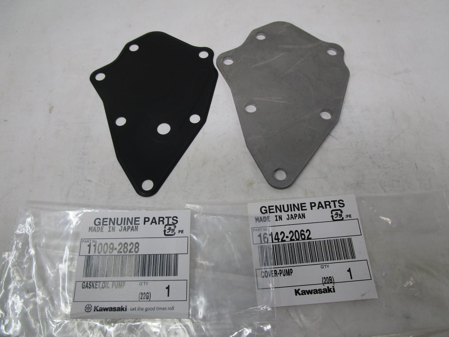 Genuine Kawasaki Oil Pump Gasket & Cover 16142-2062 11009-2828 FE290D Engine Generator