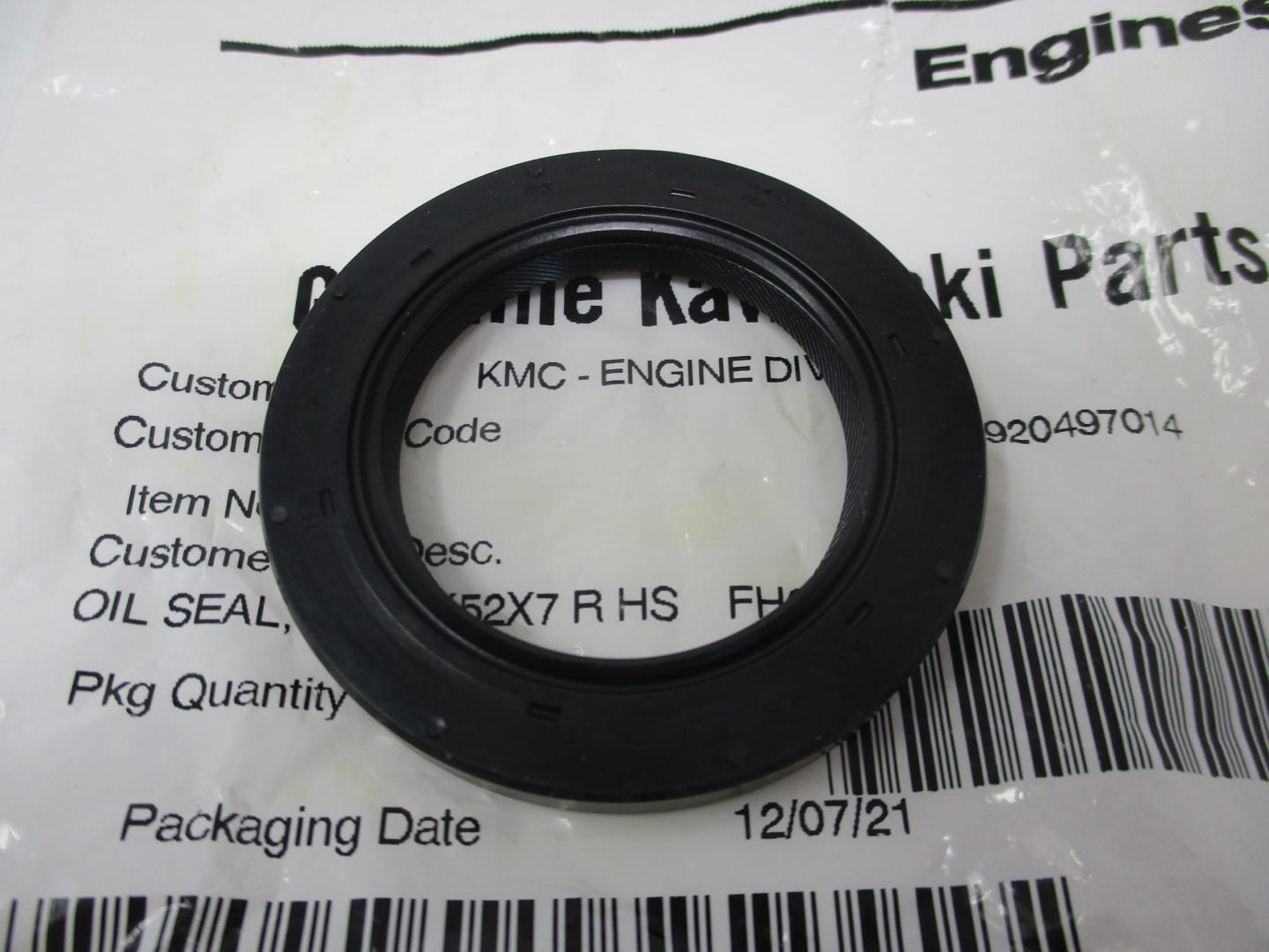 Genuine Kawasaki 92049-7014 Crankcase Oil Seal FH610V FH641V FH680V FH721V - Image 5