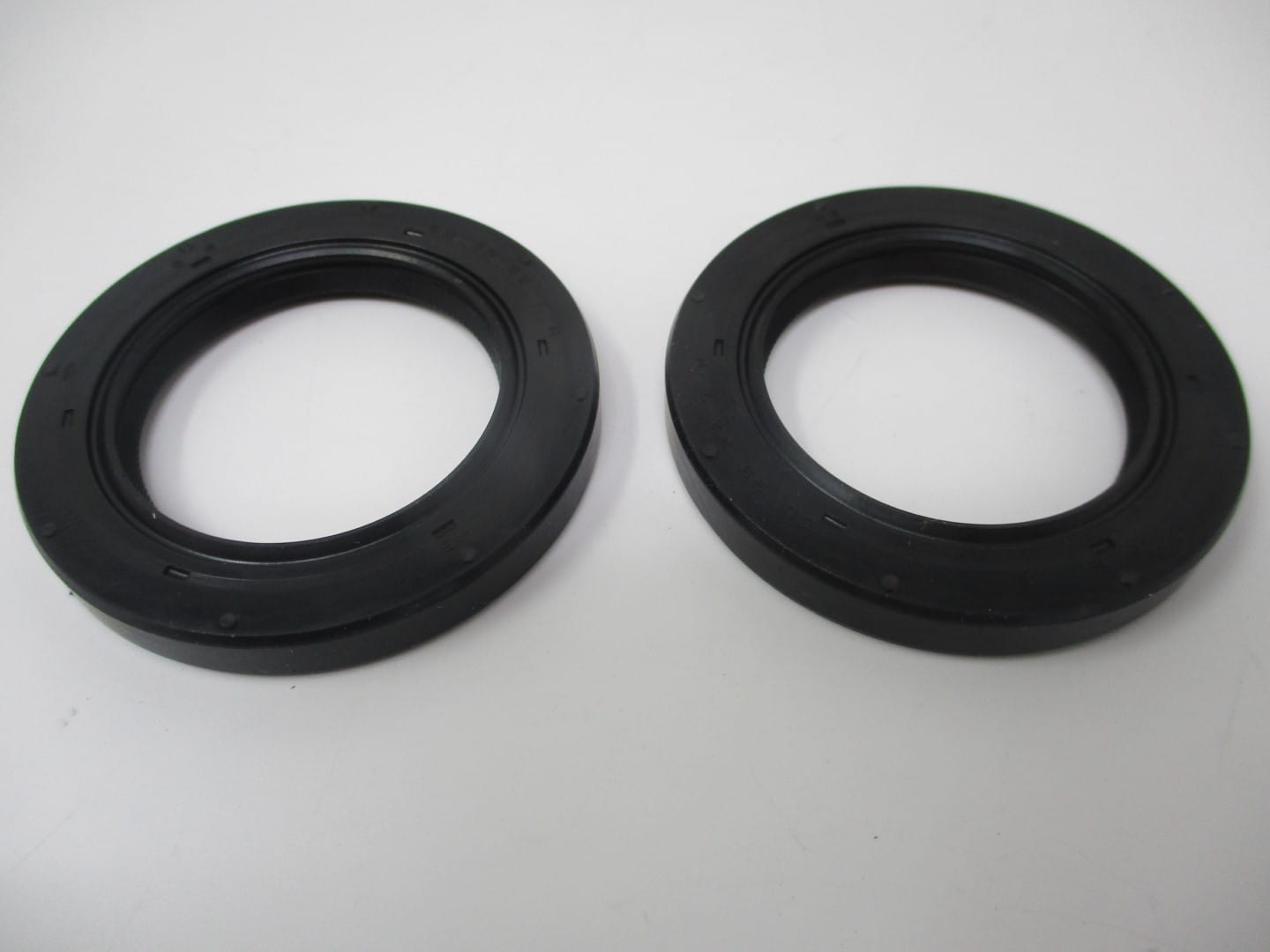 2 Genuine Kawasaki 92049-7014 Crankcase Oil Seal FH610V FH641V FH680V FH721V