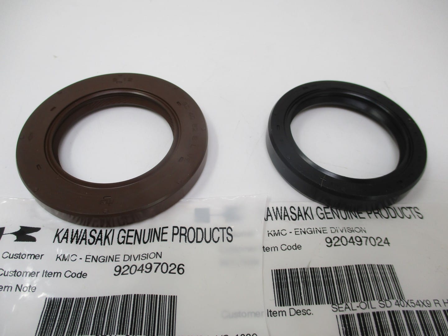 Genuine Kawasaki 92049-7024 & 92049-7026 Crankcase Oil Seals FX751V FX781A FX801V - Image 4