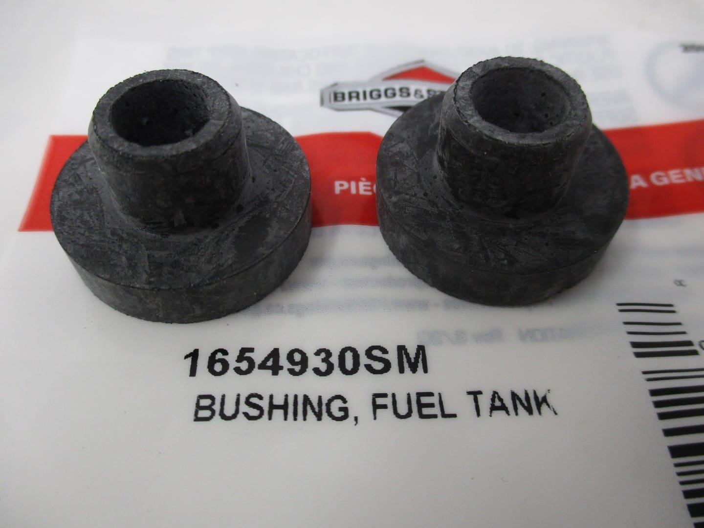 2 Genuine Briggs and Stratton 1654930SM Fuel Gas Tank Rubber Bushing - Image 4