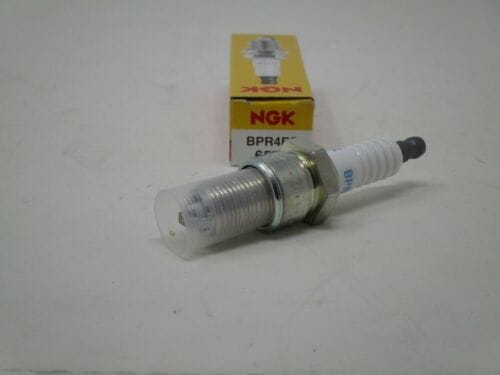 Genuine NGK 6578 BPR4ES Spark Plug SOLID Standard Plug Lawnmower - Image 2