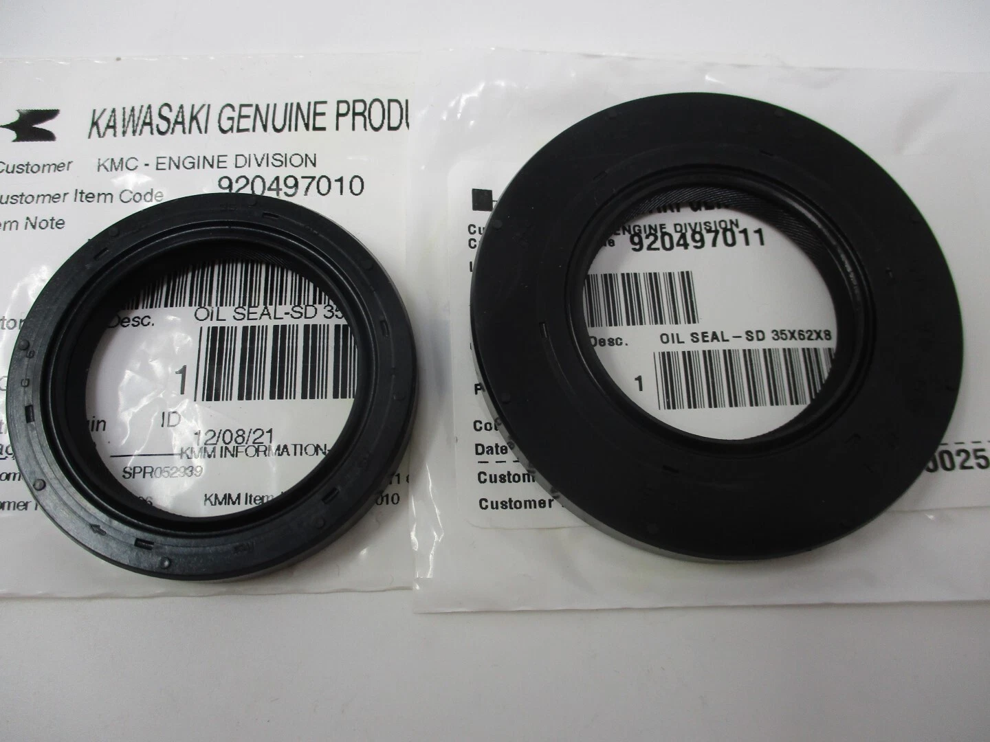Genuine Kawasaki 92049-7011 92049-7010 Crankcase Oil Seals FH601D FH721D FH770D - Image 4