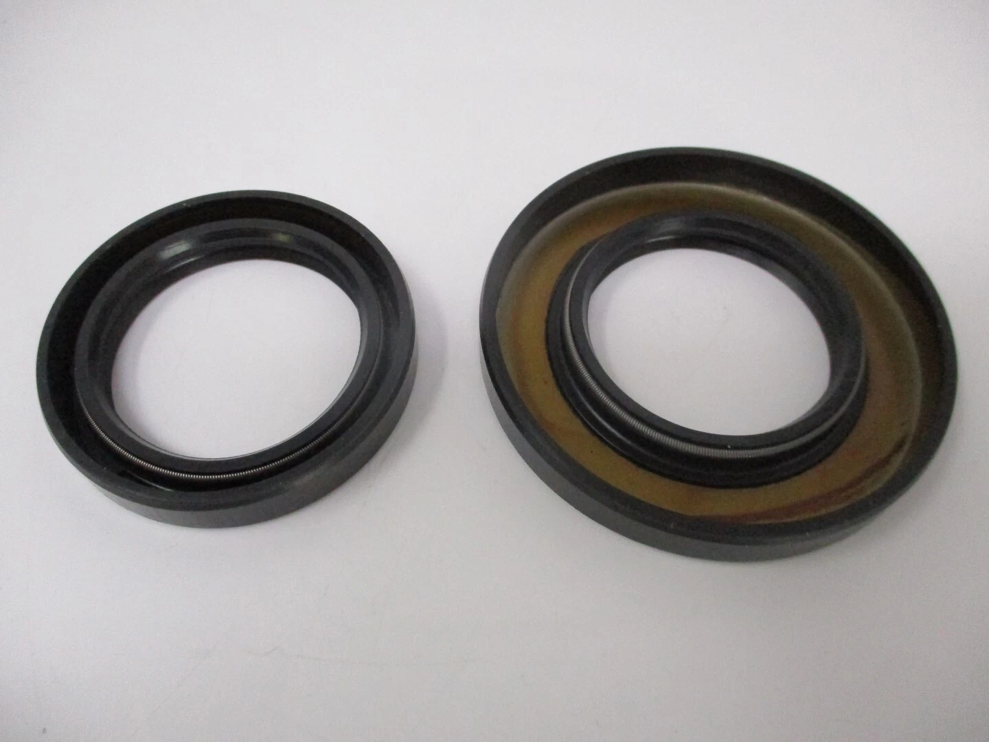Genuine Kawasaki 92049-7011 92049-7010 Crankcase Oil Seals FH601D FH721D FH770D - Image 3