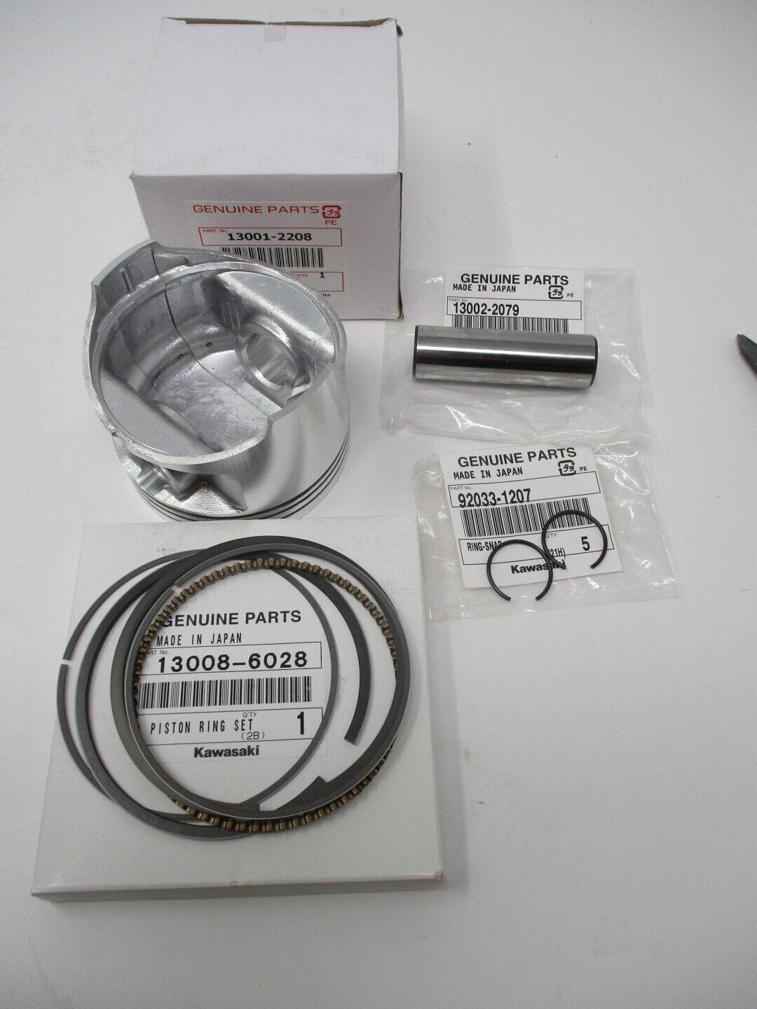 Genuine Kawasaki 13001-2208 Piston 13008-6028 Rings STD Pin 13029-2079 FE350D