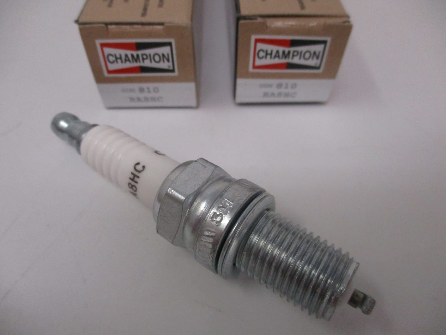 2 Genuine Champion 810 RA8HC Nickel Spark Plug Copper Plus Chainsaw - Image 3