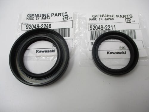 Genuine Kawasaki 92049-2246 & 92049-2211 Crankcase Oil Seals for FE400D