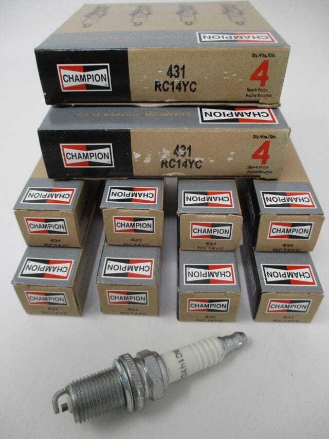 8 Genuine Champion 431 RC14YC Copper Plus Spark Plugs Small Engines
