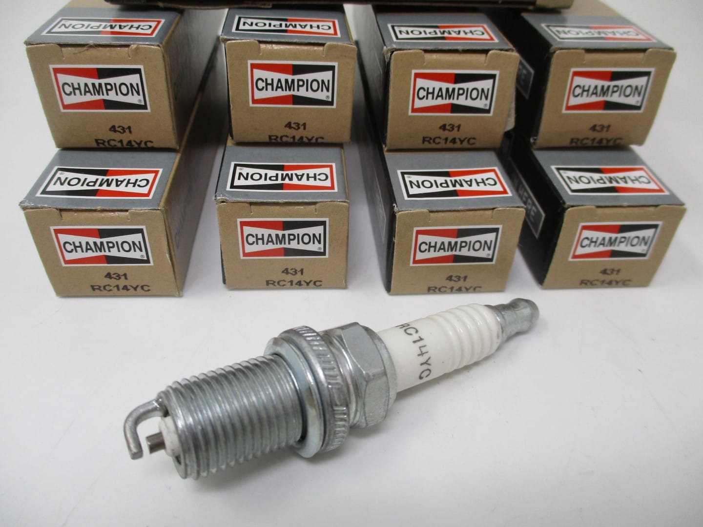 8 Genuine Champion 431 RC14YC Copper Plus Spark Plugs Small Engines - Image 3
