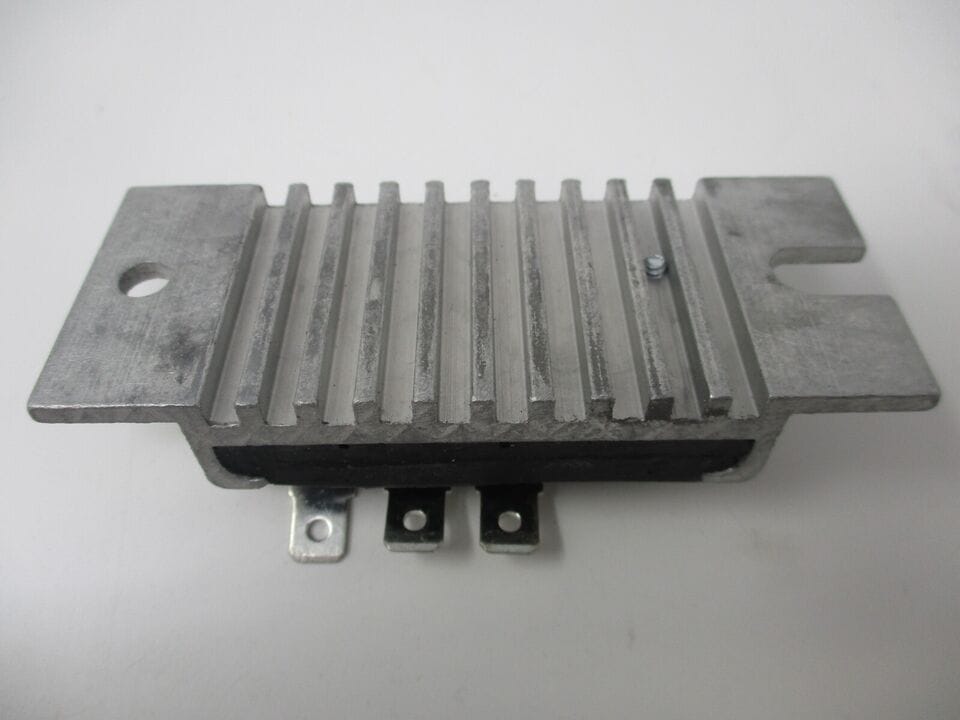 Genuine Kawasaki 21066-7011 Voltage Regulator  FH500V FH531V FH541V FH580V - Image 4