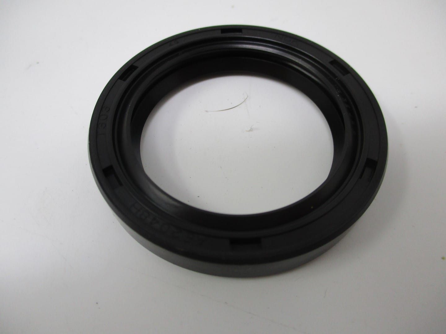 Genuine Briggs & Stratton 805049S Oil Seal 294440 295442 295446 295447