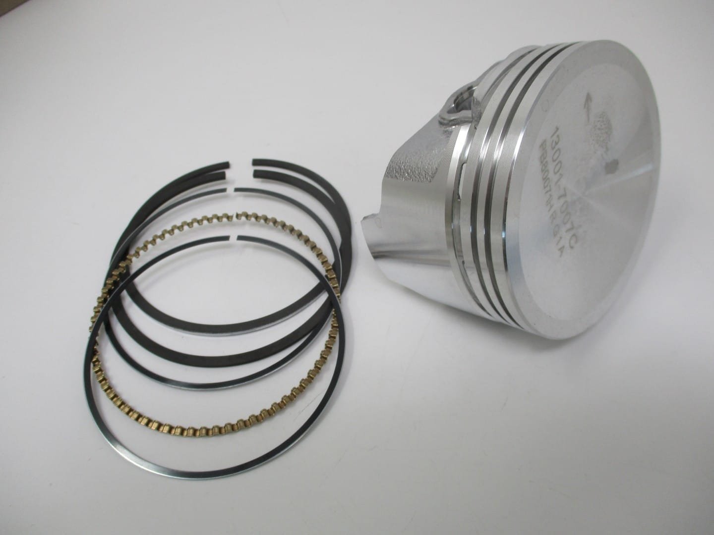 Genuine Kawasaki 13001-7007 Piston & 13008-6058 Rings STD FH601V FH641V FH661V STD