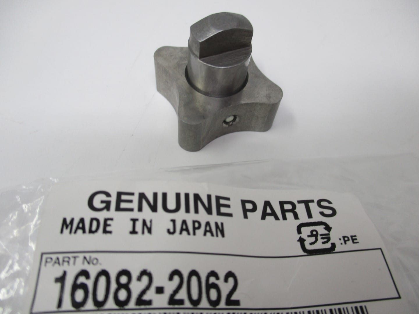 Genuine Kawasaki 16082-2062 Oil Pump FE290D FE350D FE400D Club Car John Deere - Image 3