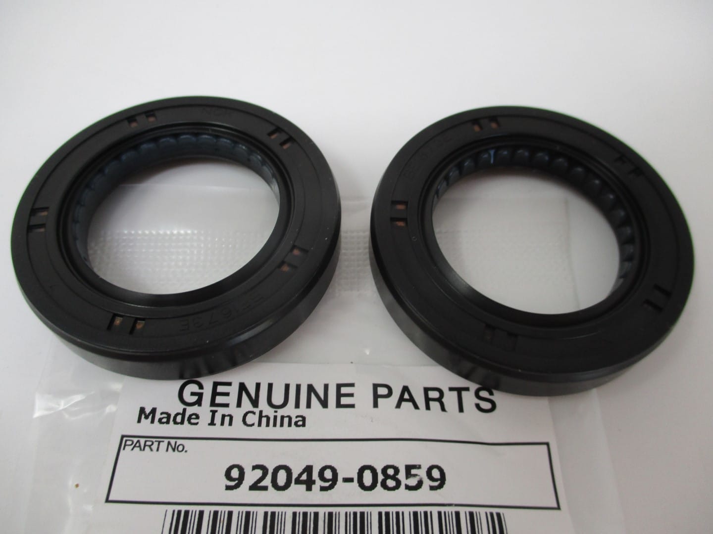 2 Genuine Kawasaki 92049-0859 Crankcase Oil Seal FJ180V TimeMaster 30" - Image 4