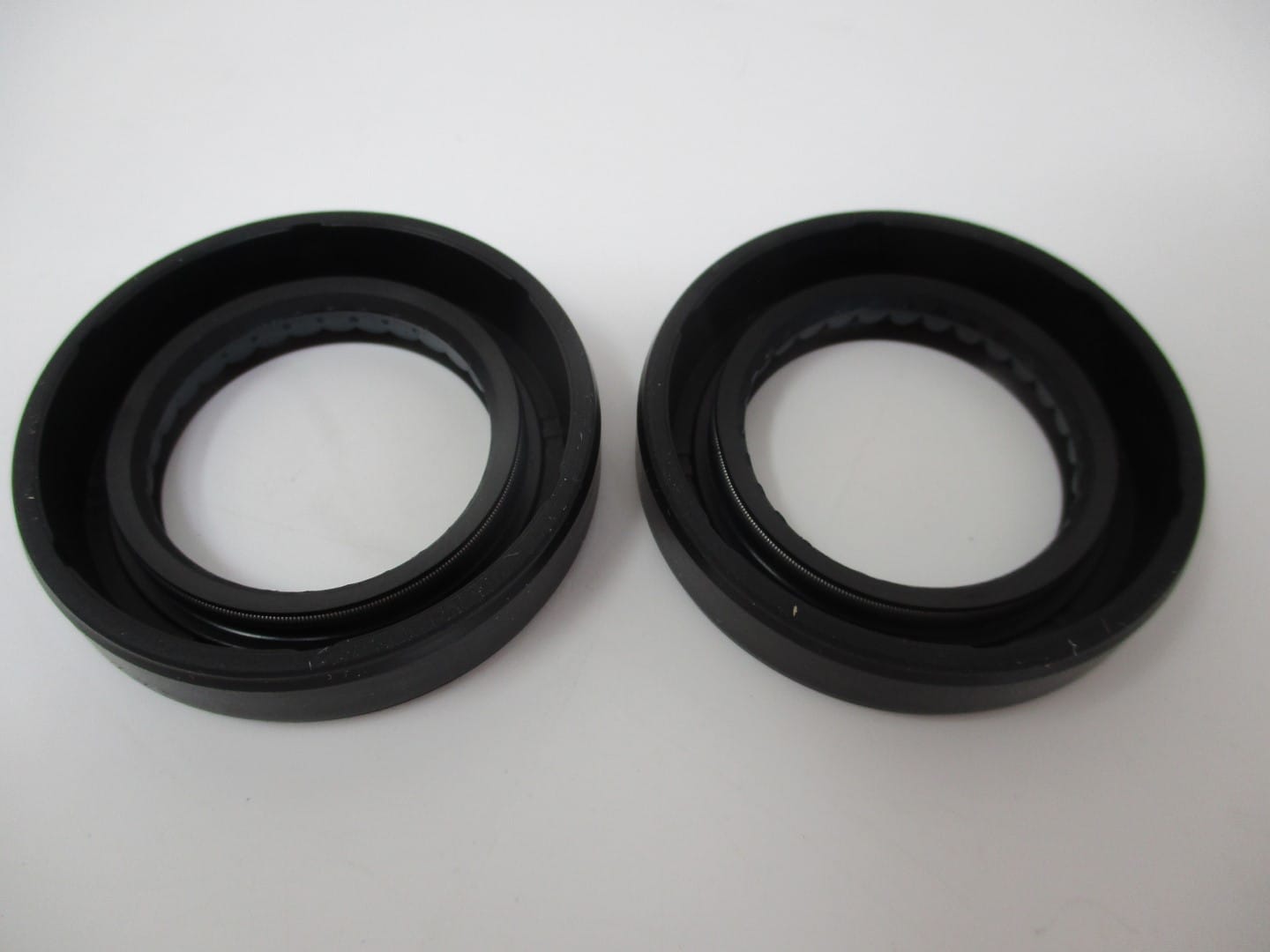 2 Genuine Kawasaki 92049-0859 Crankcase Oil Seal FJ180V TimeMaster 30" - Image 3