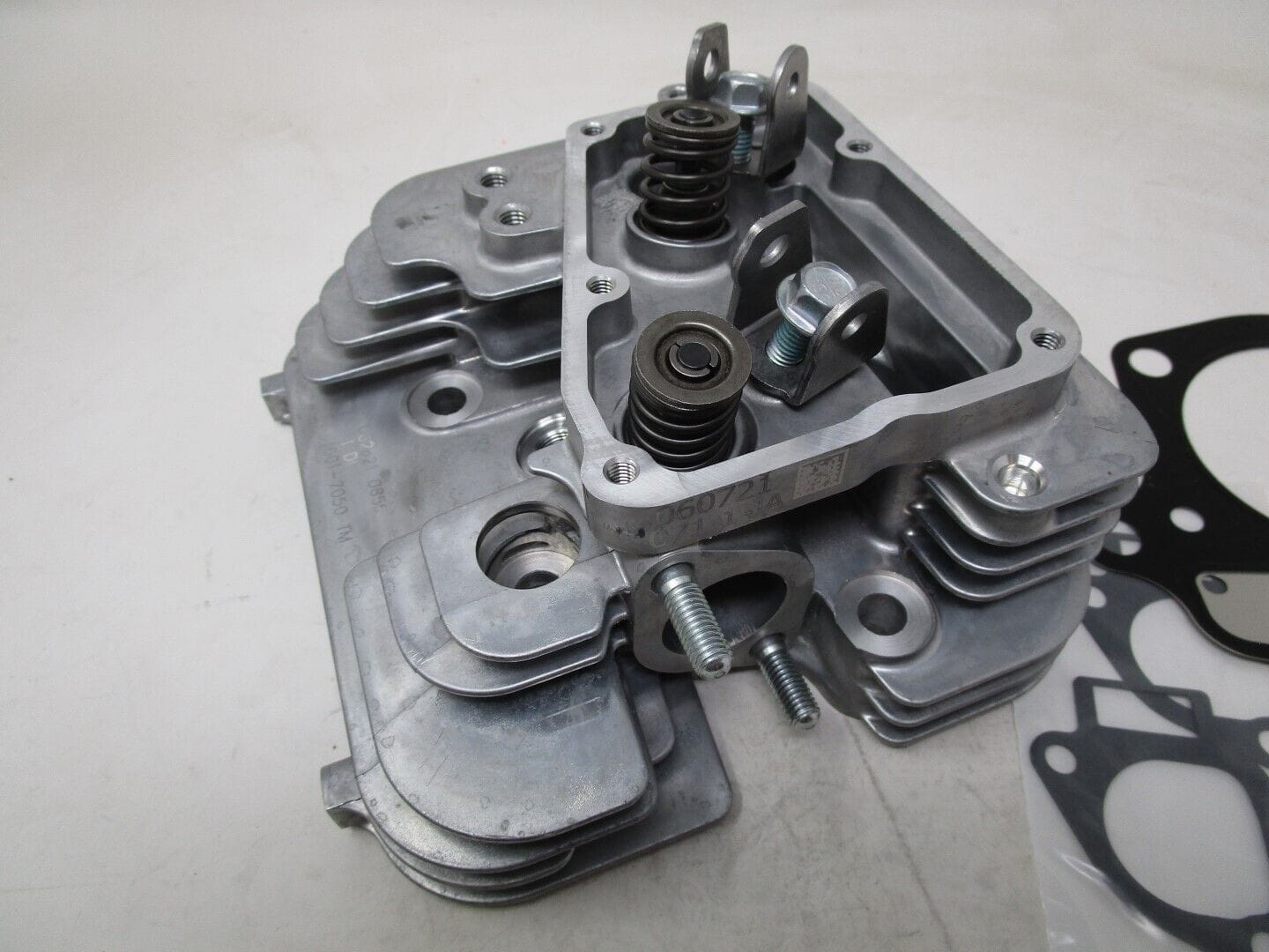 Genuine Kawasaki 99999-0627 726CC Cylinder Head #1 Complete FR730V