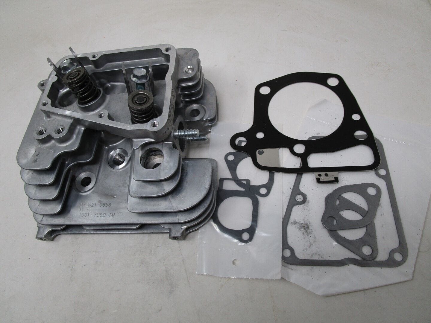 Genuine Kawasaki 99999-0627 726CC Cylinder Head #1 Complete FR730V FS651V FS691V - Image 3