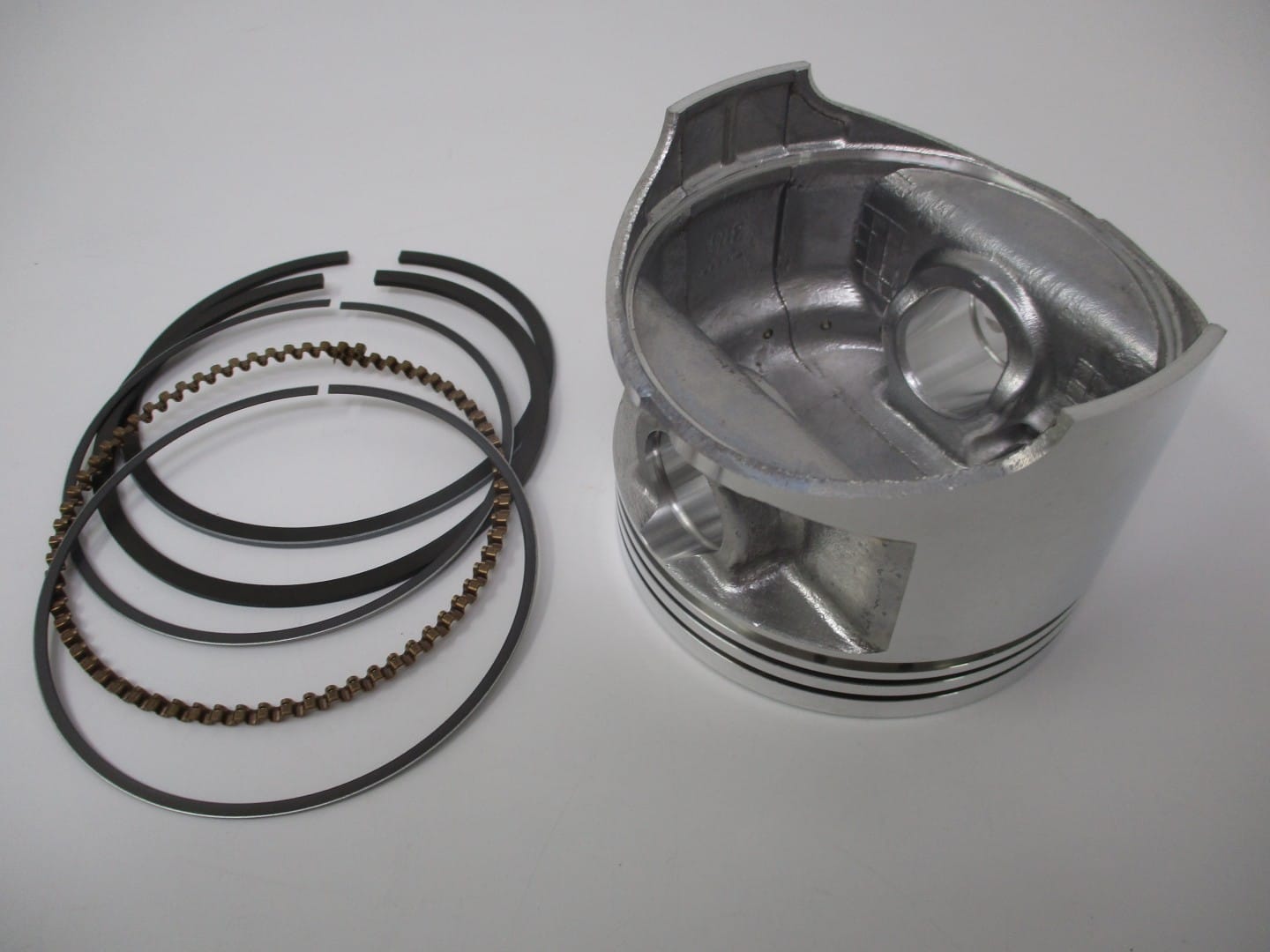 Genuine Kawasaki 13001-2208 Piston & Rings STD 13008-6028 FE350D Standard