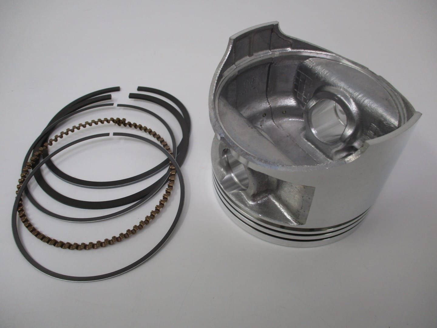 Genuine Kawasaki 13001-2208 Piston & Rings STD 13008-6028 FE350D Standard