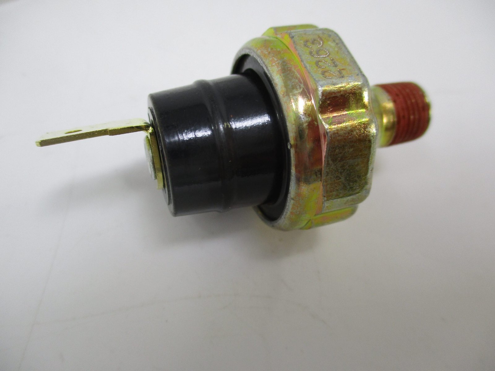 Genuine Kawasaki 27010-0818 Oil Pressure Switch FS730V FT730V FX850V FXT00V - Image 2