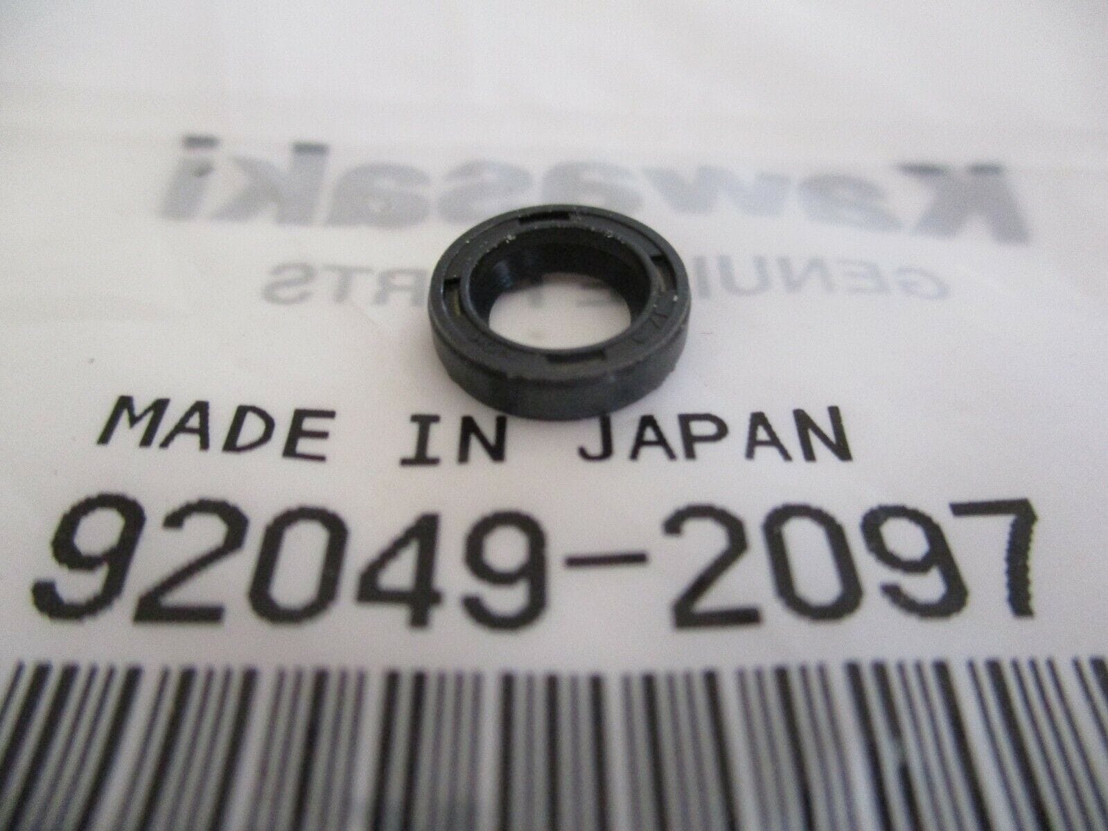 Genuine Kawasaki 92049-2097 Oil Seal FE290D FE350D FE400D FEFB460V FC290V FC400V - Image 3