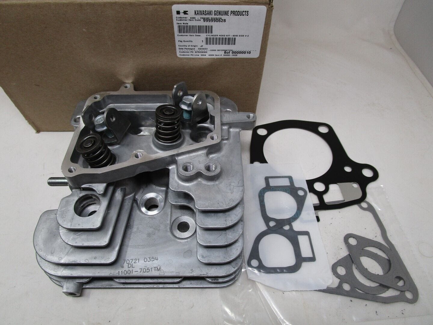 Genuine Kawasaki 99999-0628 726CC Cylinder Head #2 Complete FR730V