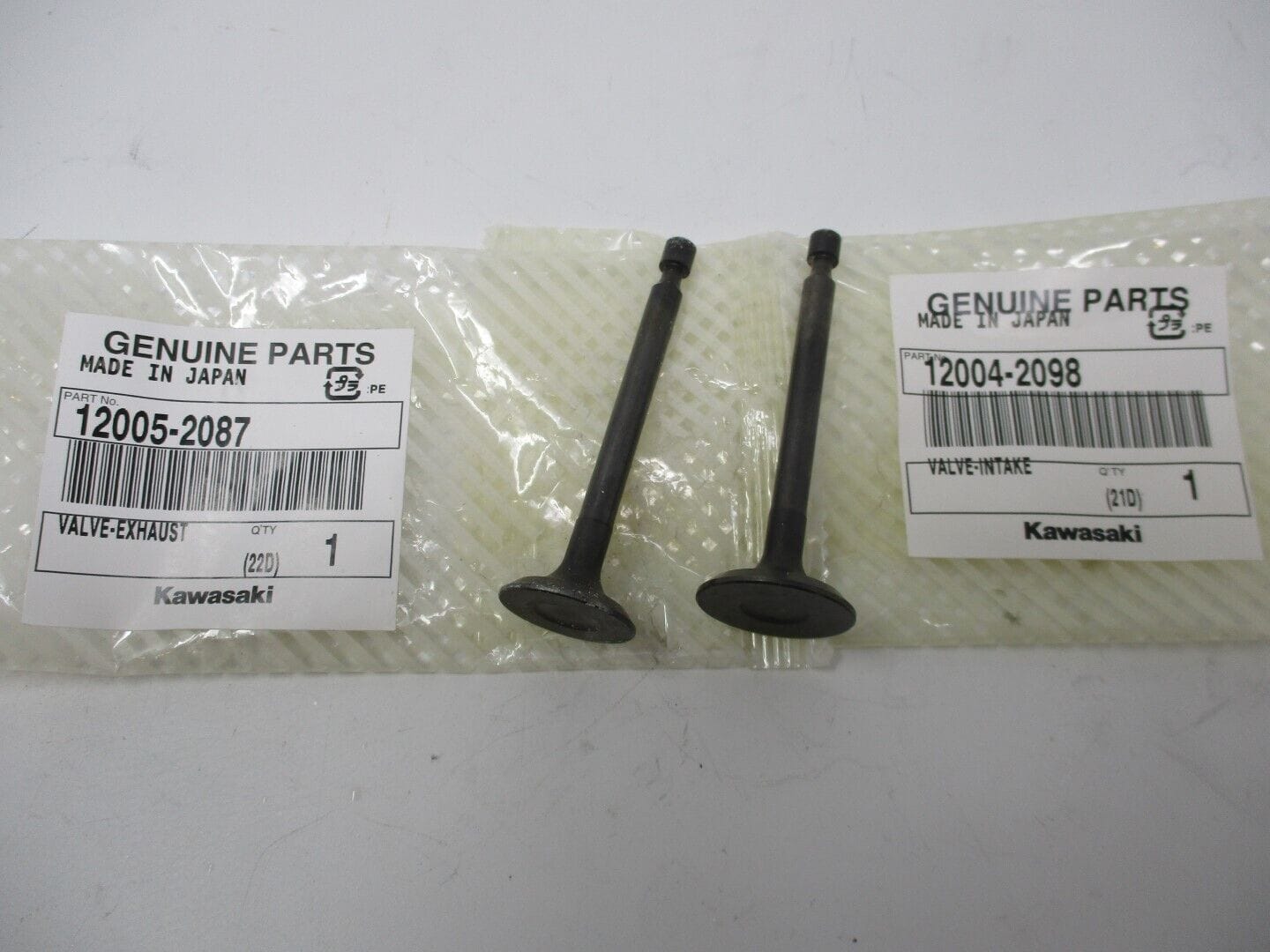 Genuine Kawasaki 12005-2087 Exhaust & 12004-2098 Intake Valves for FE120G Toro - Image 4