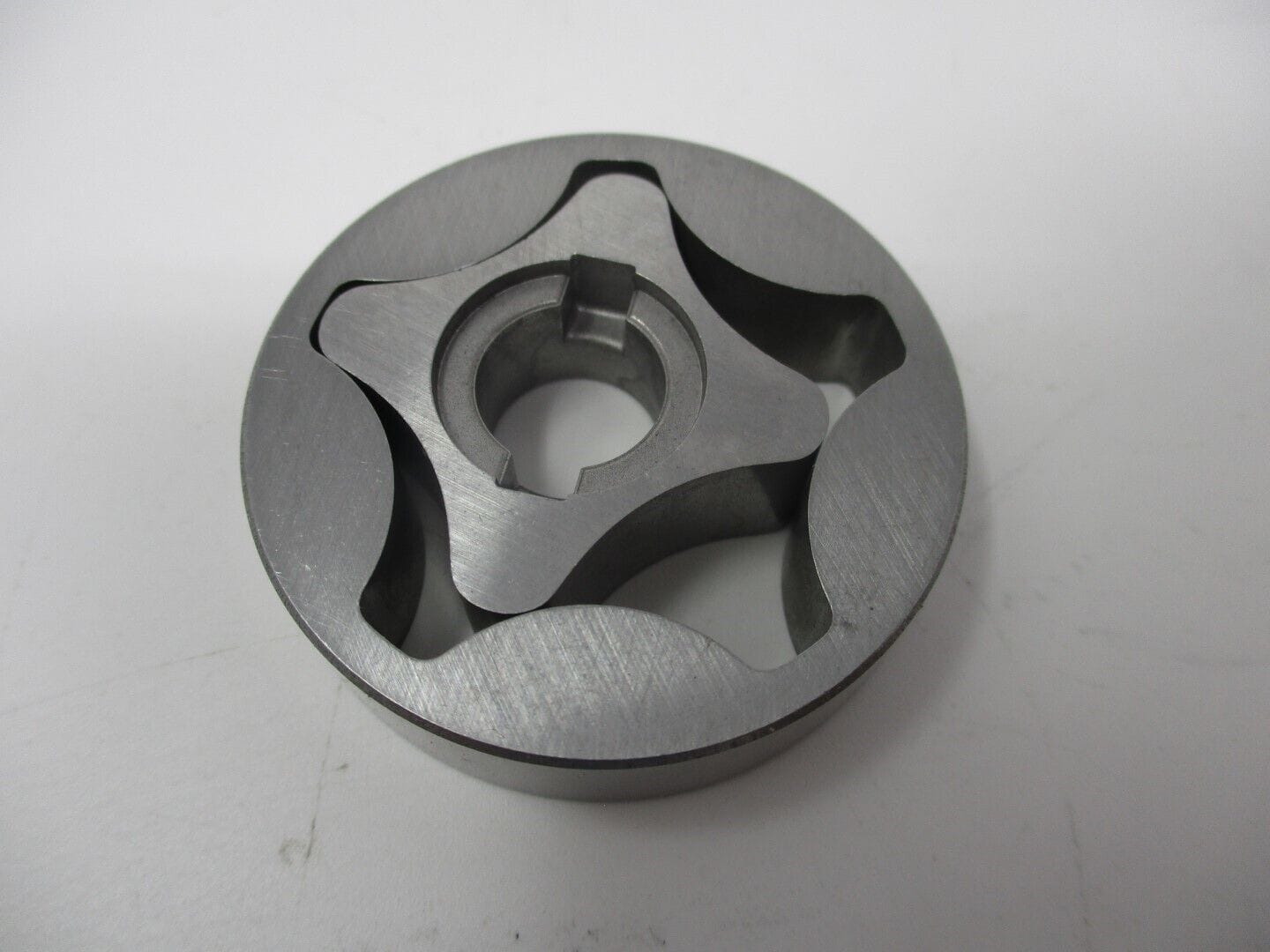 Genuine Kawasaki 16154-2053 &16154-2054 Oil Pump Rotor-Pump Out   FD590V, FD611V - Image 2