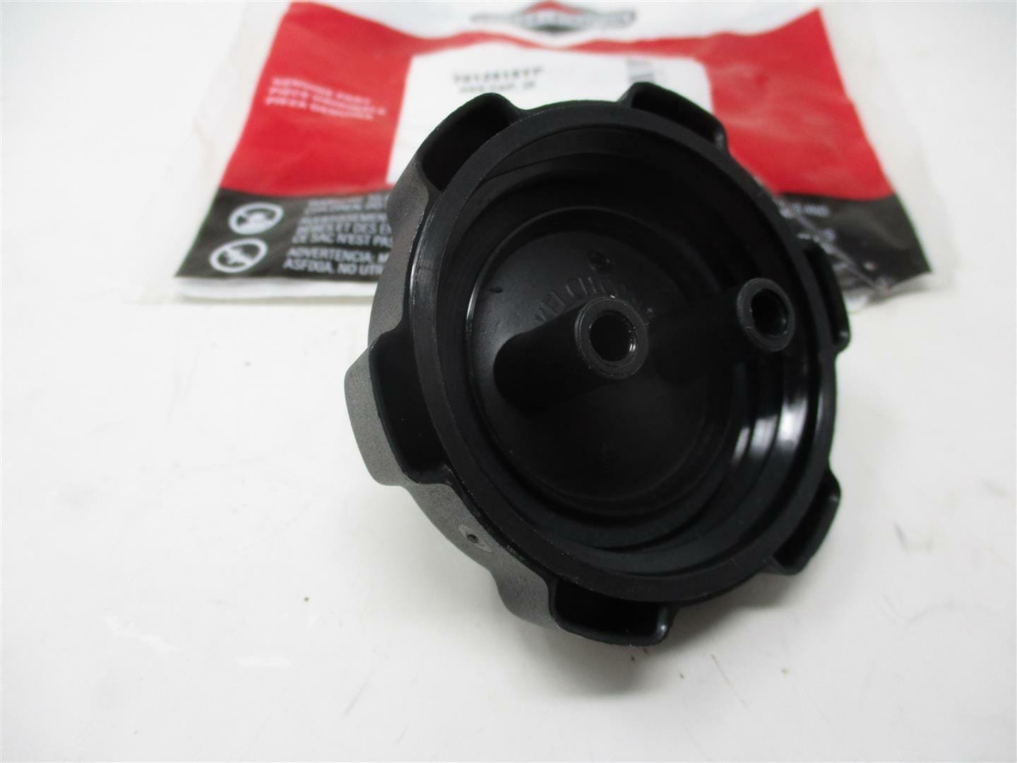 Genuine Briggs & Stratton 7012515YP Fuel Gas Cap Snapper 2” ID 7019378, 7079955, - Image 2