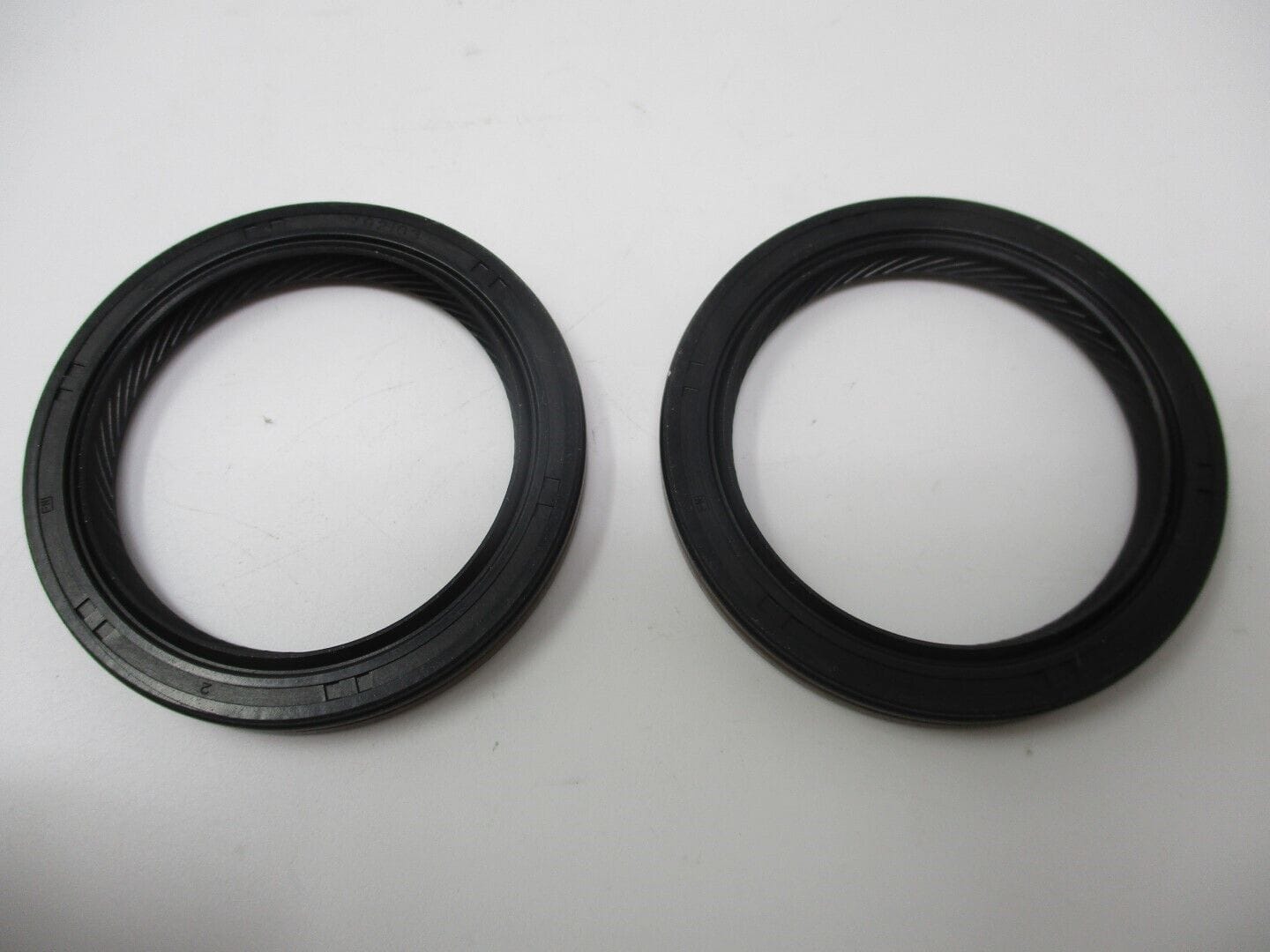2 Genuine Briggs & Stratton 795387 PTO Crankshaft Oil Seal 791892 690947 499145 - Image 3