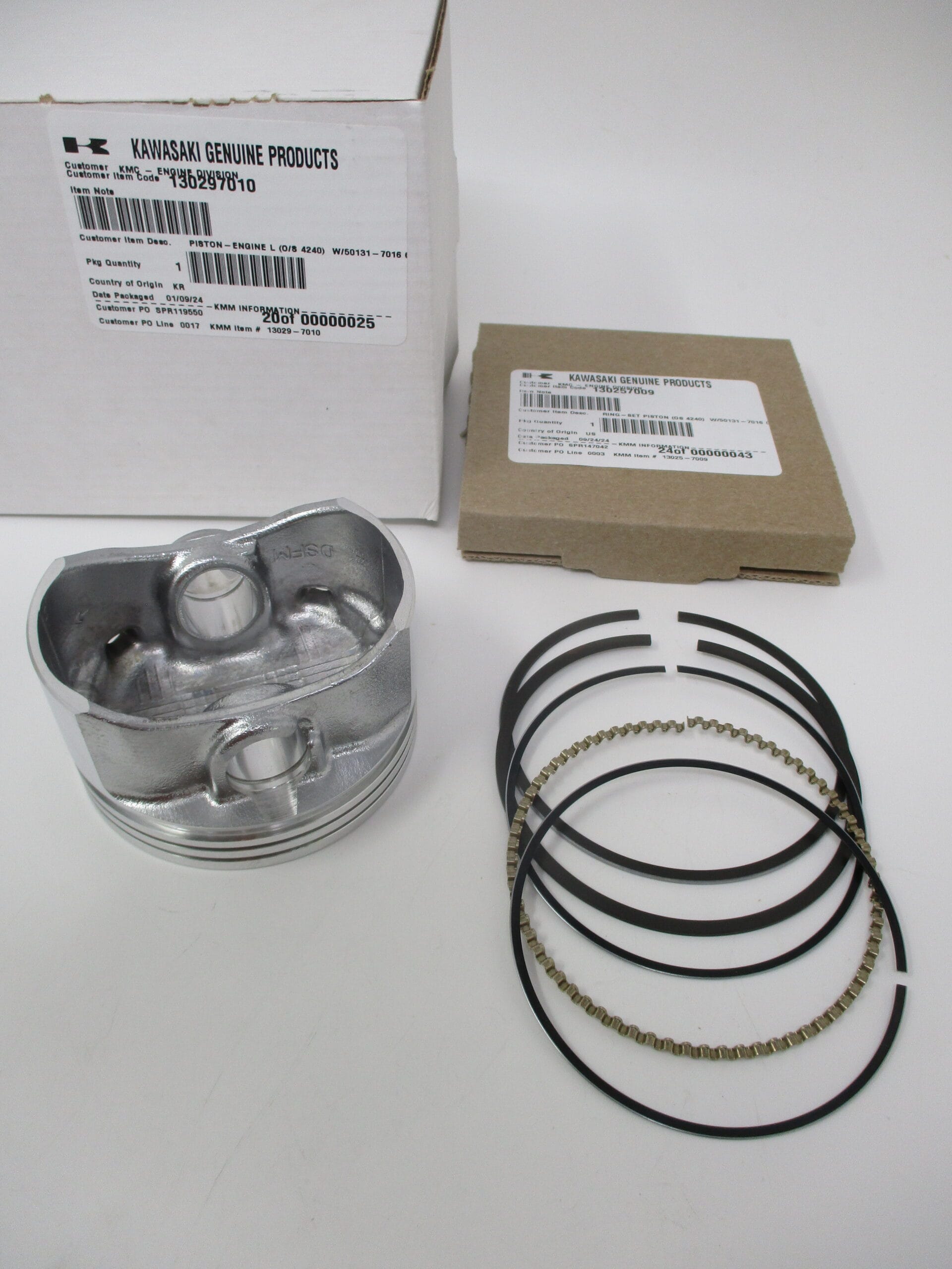 Genuine Kawasaki 13029-7010 & 13025-7009 Piston & Rings 0.50 OS Oversize - Image 4