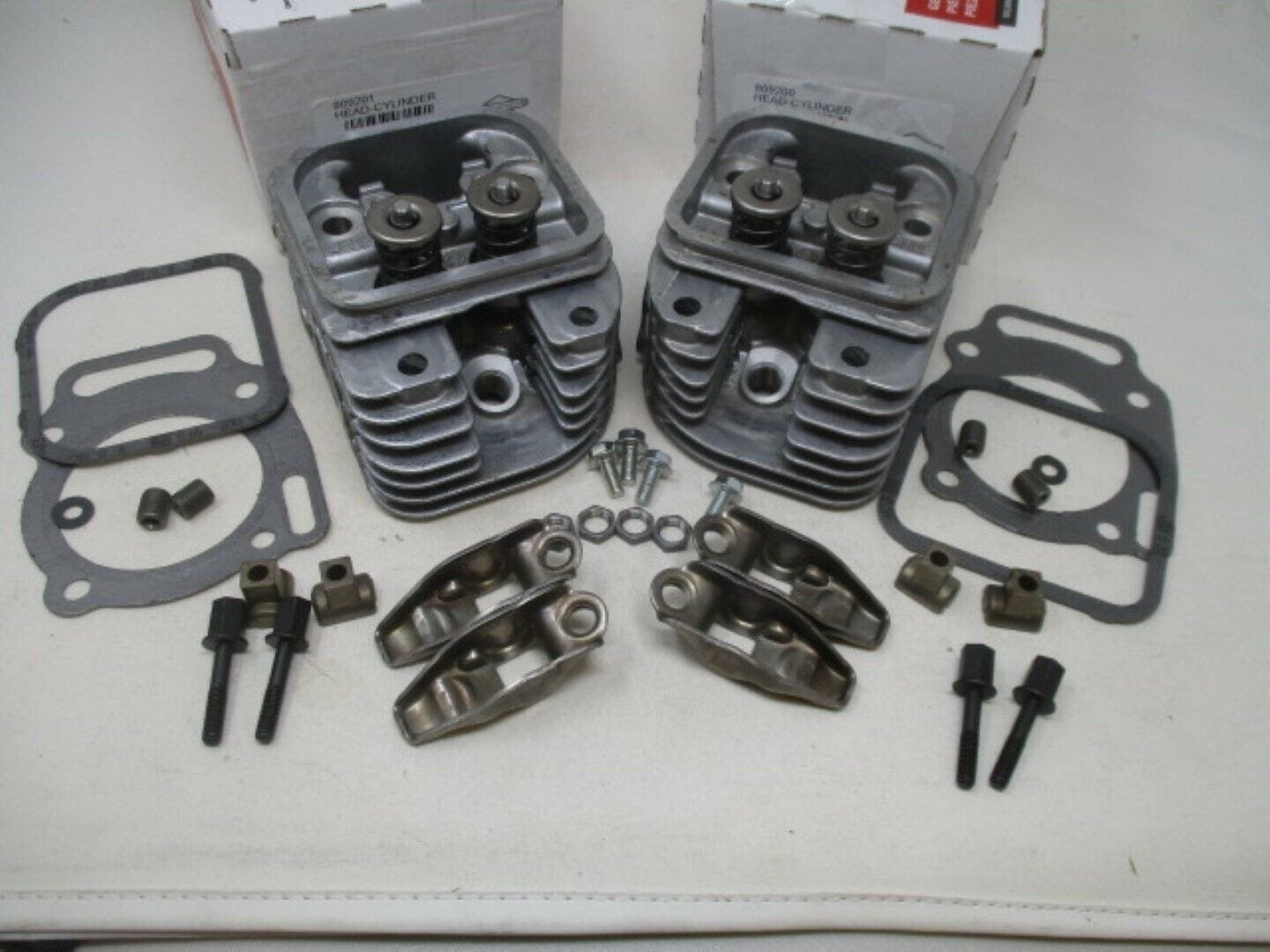 Genuine Briggs & Stratton 809200 & 809201 Twin Cylinder Head Gasket 806085S Toro MDX