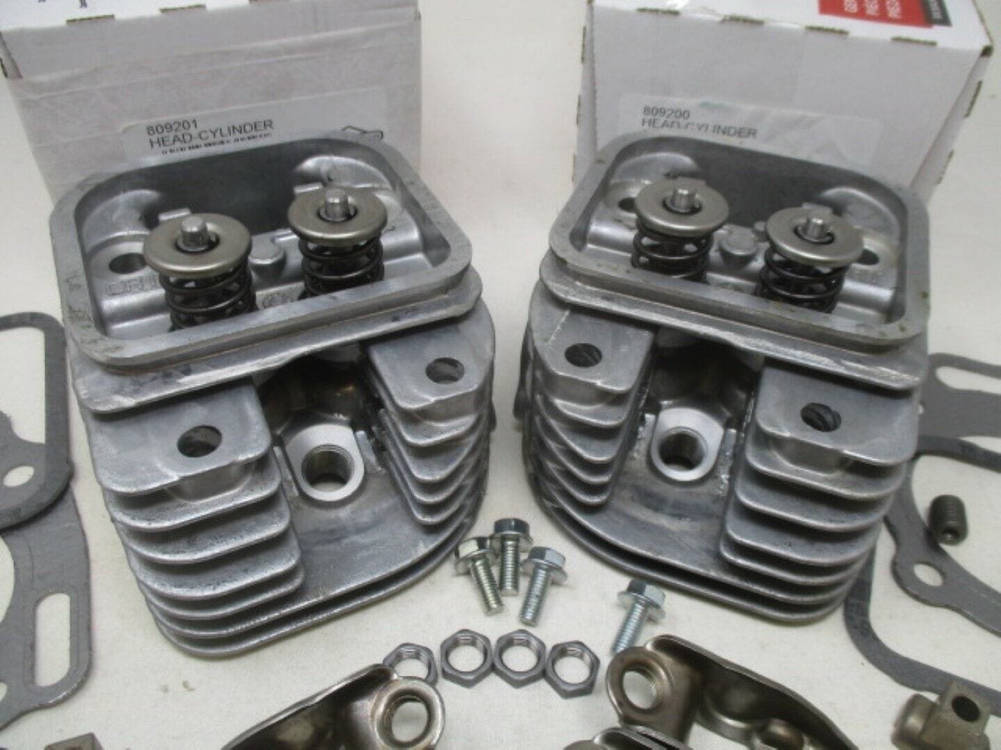 Genuine Briggs & Stratton 809200 & 809201 Twin Cylinder Head Gasket 806085S Toro MDX - Image 3