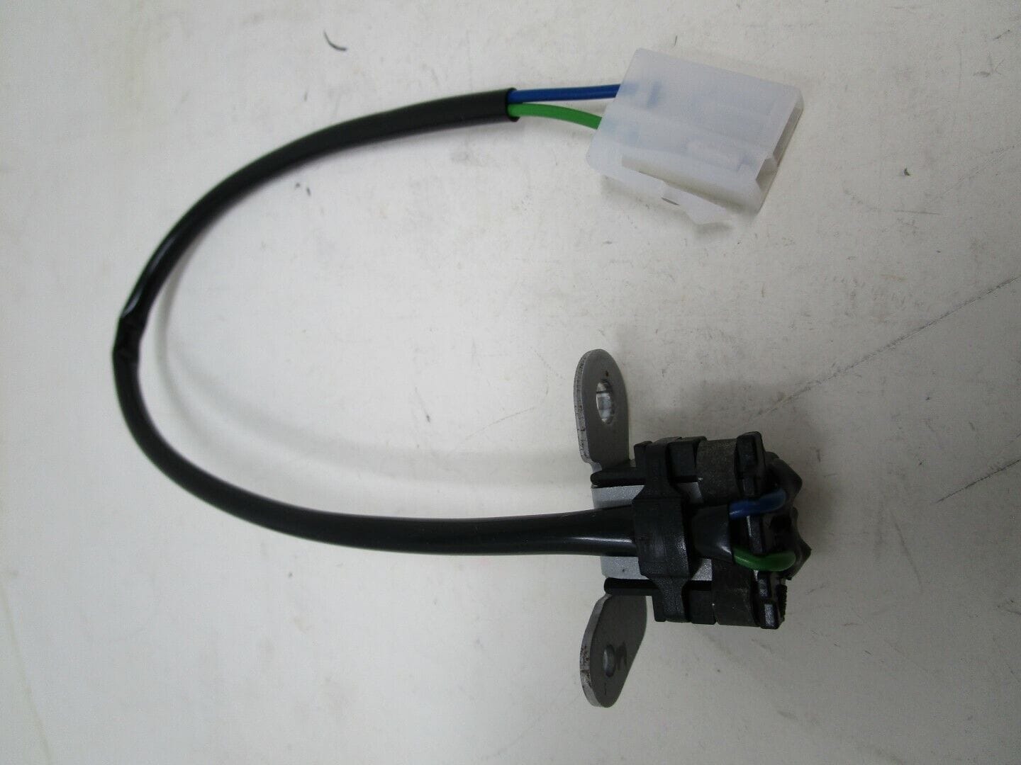 Genuine Briggs & Stratton 825009 Trigger Coil Controller for the Daihatsu Engine - Image 3