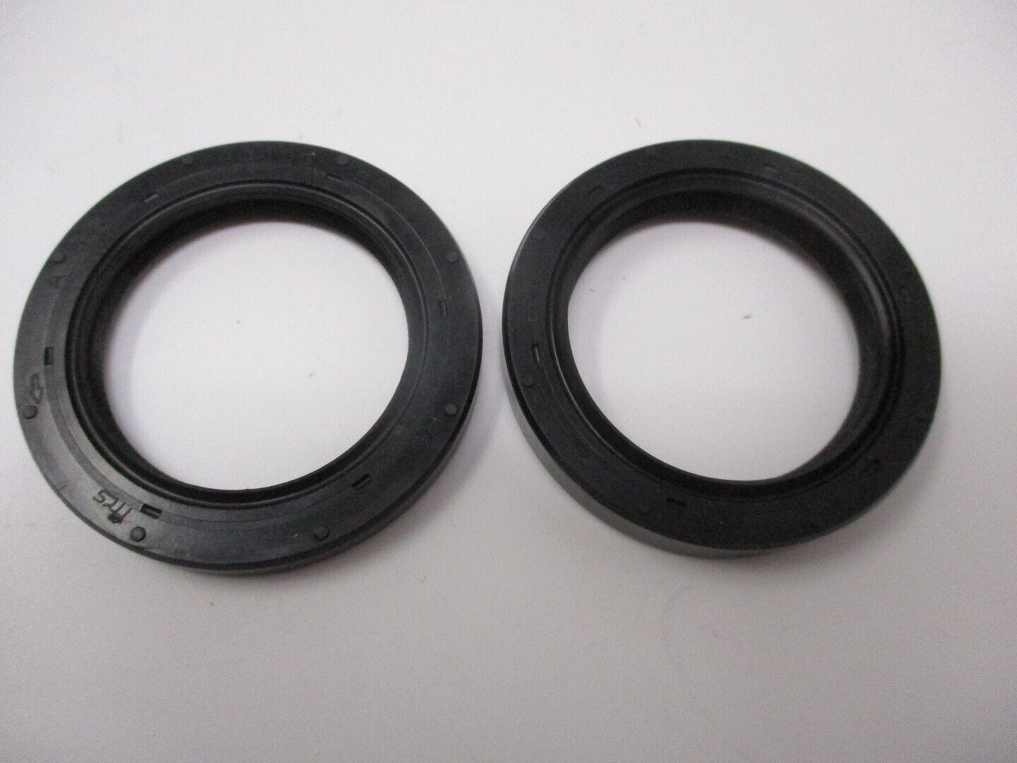 Genuine Kawasaki 92049-7010 & 92049-7018 Crankshaft Oil Seals for FJ400