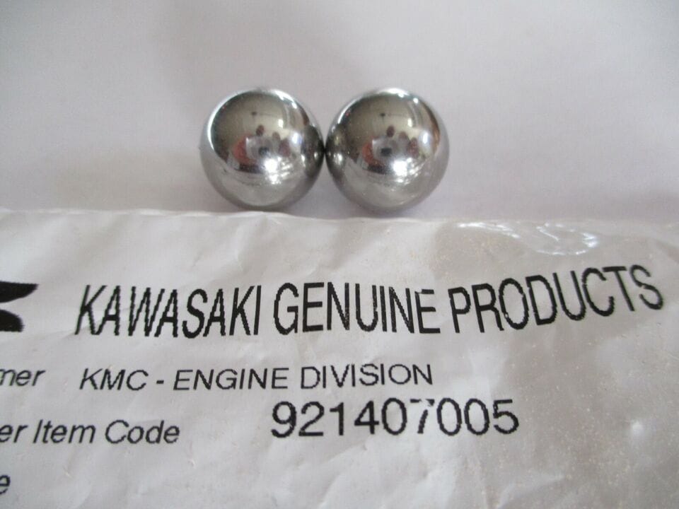 2 Pcs Genuine Kawasaki 92140-7005 Ball FH381V FH430V FH480V FH500V FH541V FH580 - Image 2