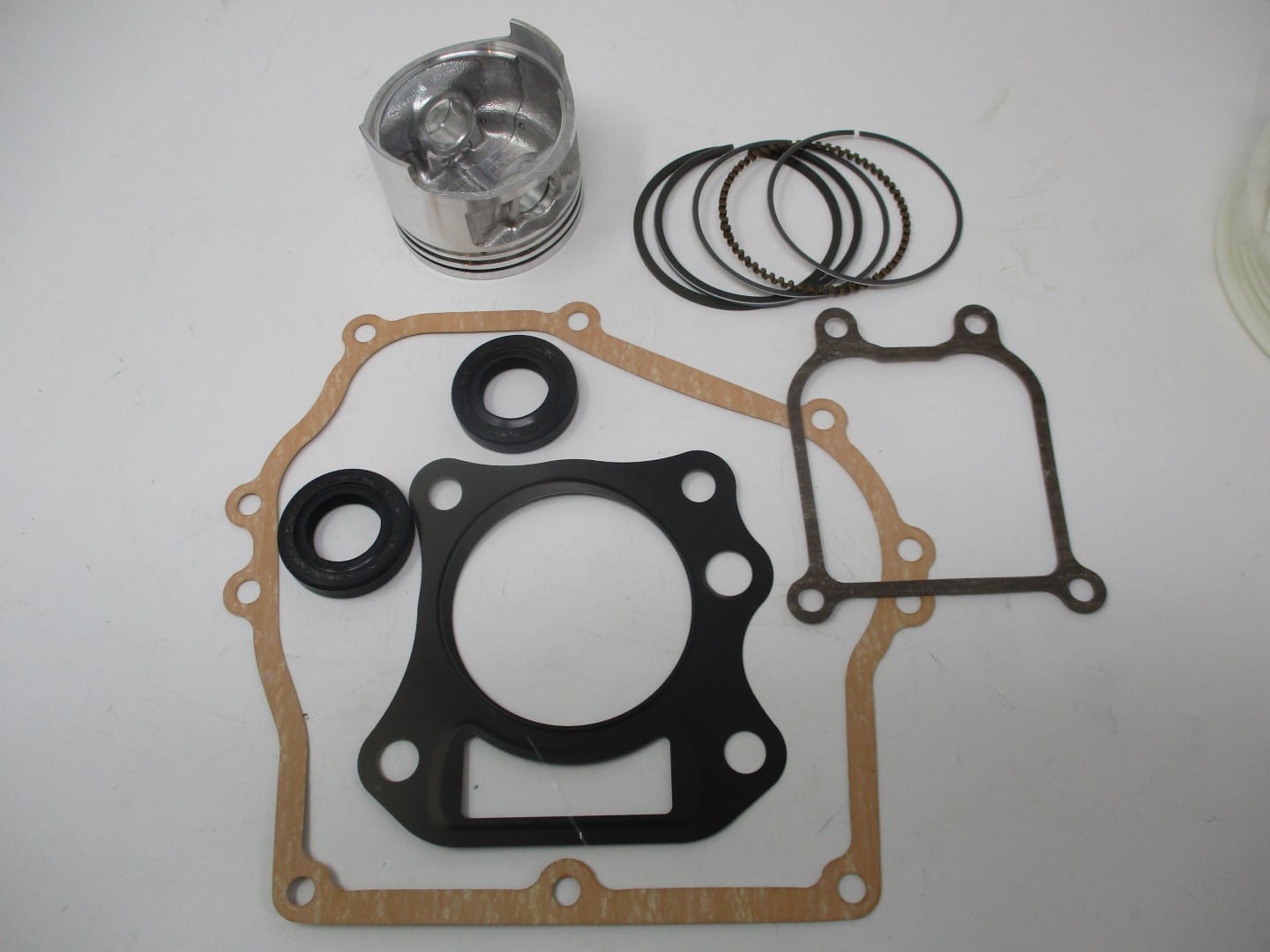 Genuine Kawasaki 13001-2192 & 13008-6027  Piston & Ring Rebuild Kit FE120D - Image 4