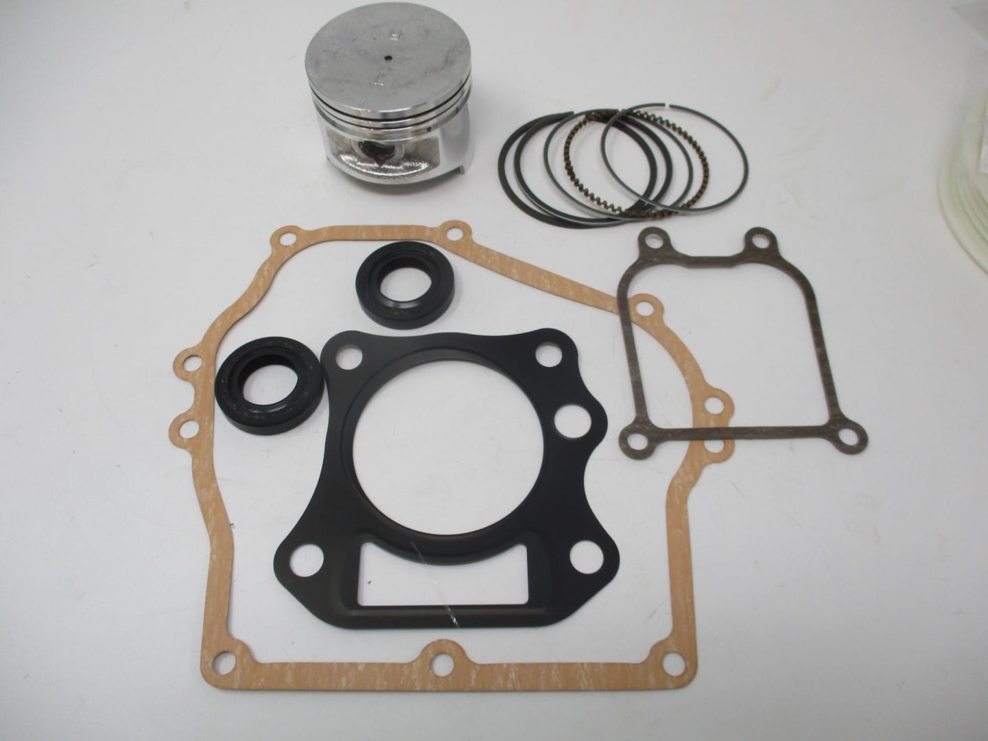 Genuine Kawasaki 13001-2192 & 13008-6027 Piston & Ring Rebuild Kit FE120D - Image 3